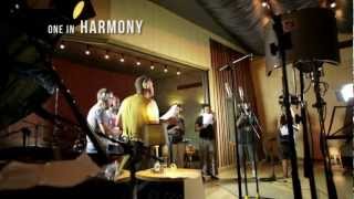 ฝรั่งแต่งเพลง ชื่นชมในหลวง