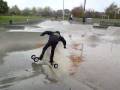 videos de Lester Shrimpton @ Crawley Skatepark (Wet)