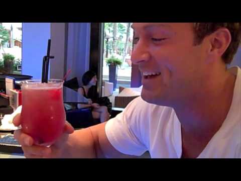 Billy TV Season 2 : The Singapore Sling