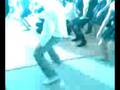 Misterioso chico ¿BAILANDO?