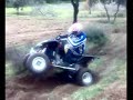 el javi haciendo el loco con el quad y se pega una ostia..
