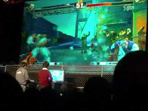 sirstubby - Daigo vs Justin at the Gamestop Tournament in SF Fort Mason.