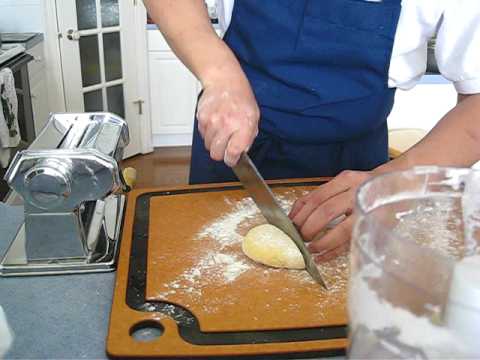 pasta - How to make fresh pasta dough and turn it into Tagliatelle in mintues.