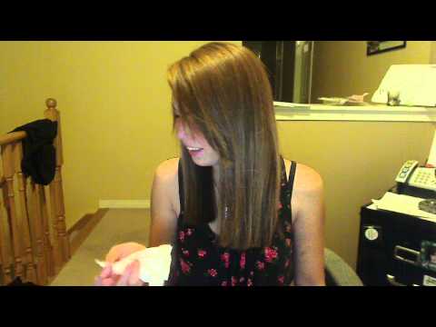 how to make yourself sneeze