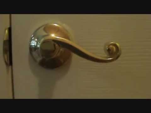 how to remove ve door handle