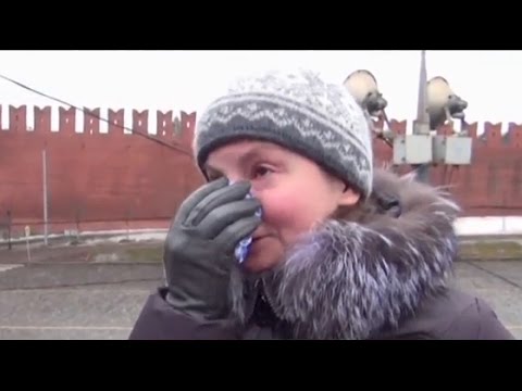 «Мы не спали всю ночь», «очень тяжело». Как москвичи реагируют на смерть Бориса Немцова