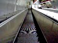 discesa nella metropolitana