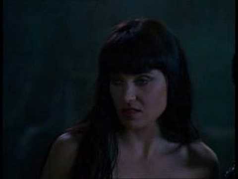 Gabrielle and Xena in Heart Of Darkness