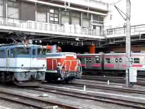 DE10 1099[宇]+DE11 2001[新]+ED75 143[仙貨]　大宮[1]