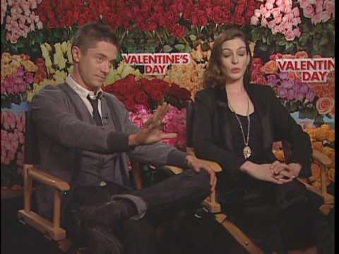VALENTINE'S DAY Interviews with Jessica Alba, Anne Hathaway, Jennifer Garner and more!