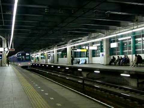 阪神5500系と2000系　出屋敷