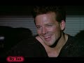 nove settimane e mezzo è un film di adrian lyne del 1986, con mickey rourke, kim basinger.
elizabeth, (kim basinger) incontra john,(mickey rourke) ed inizia subito un'incredibile storia d'amore basata solo sul sesso.anche se lei non sa quasi nulla del passato di jhon, si lascia coinvolgere dalla passione e si abbandona ad una serie di giochi erotici.