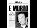 http://www.iltestamentodiunbuffone.blogspot.com/Canzone di Antonello Venditti sull'indimenticabile segretario del PCI.Enrico se tu ci fossi ancoraci basterebbe un sorrisoper un abbraccio di un'orail mondo cambiaha scelto la bandieral'unica cosa che restae' un'ingiustizia piu' veraqui tutti gridanoqui tutti noi siamo diversima se li senti parlaresono da sempre gli stessiquante bugiequanti segreti in fondo al marepensi davvero che un giornonoi li vedremo affiorareoh no non dirmi nodimmi che quel giorno ci saro'chiudo gli occhi e penso a tedolce enriconel mio cuore accanto a metu sei vivochiudo gli occhi e tu ci seidolce enricotu sorridi accanto a mea san giovanni stanottela piazza e' tutta vuotama quanta gente che c'e'sotto la grande bandierae quante bugiequanti segreti in fondo al marepensi davvero che un giornonoi li vedremo affiorareoh no non dirmi nodimmi che quel giorno ci saro'chiudo gli occhi e penso a tedolce enriconel mio cuore accanto a metu sei vivochiudo gli occhi e tu ci seidolce enricotu sorridi accanto a metu sorridi accanto a me