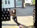 neZza beim Tor aufmacHen xD