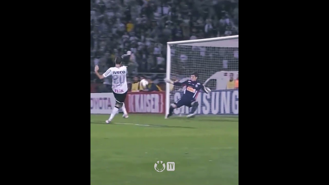 Multicampeão pelo Corinthians, Danilo completa 47 anos nesta quinta-feira. 🥳 #ParabénsDanilo