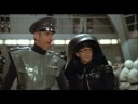 - Quello è Stronzo. - Questo l'ho capito, ma come si chiama? - Stronzo, signore. E' il suo nome. Maggiore Stronzo. http://www.youtube.com/watch?v=-sXfg_yCOHU