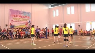 Giao lưu bóng chuyền hơi kỷ niệm ngày thành lập Hội LHPN Việt Nam