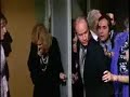 amici miei i   il necchi usa il  bagno a una festa