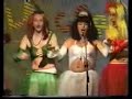 Sorelle bandiera corrida giallo rossa del rione ferraia di pescia del 1998