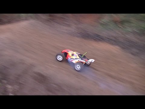 hobao - 1/8th Truggy n Buggies but mainly the Truggy in this one Hobao Hyper ST Macstar28 6p having a good test off road for the first time !! Bashing over the BMX D...