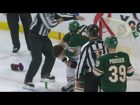 Video: Foligno starts scrap after Blackhawks’ Bouma rocks Prosser, all this after the Wild scored opener