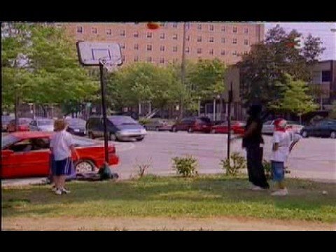 Lo peligroso que puede ser jugar basquet - Cámara Oculta