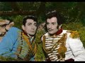 montage avec des images de films et de disques