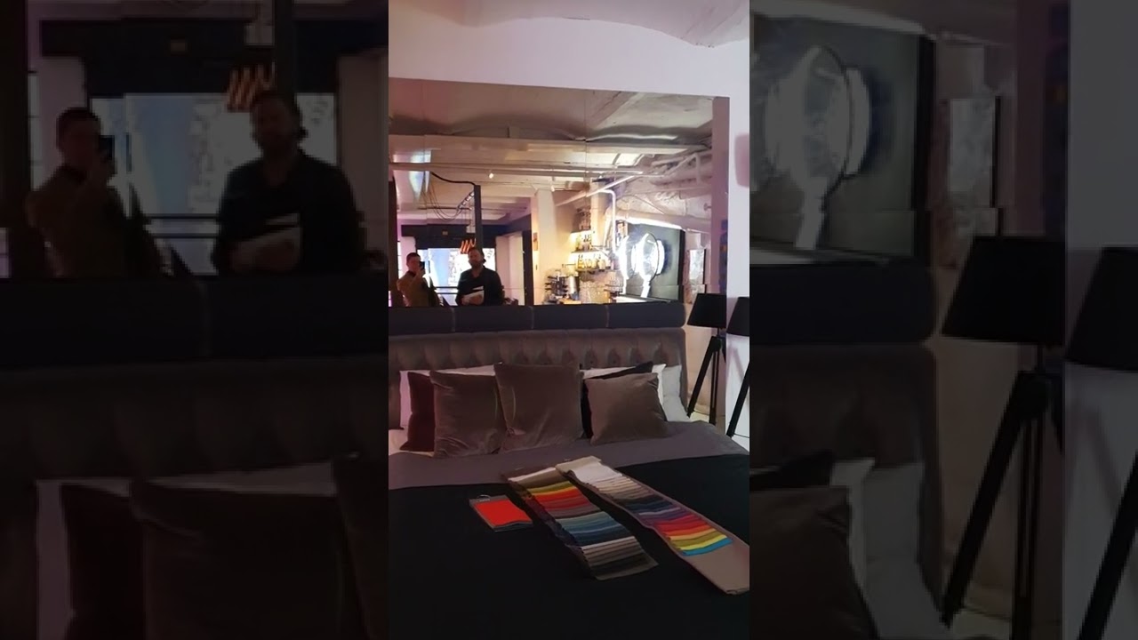 Smart Home integration. Inbyggd skärm i spegel. Styr med surfplatta.