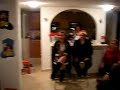 gallito festejando el año nuevo
