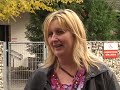 Mosolyfestő a Homoktövis bölcsi kerítésén Mosolyfestő a Homoktövis bölcsi kerítésén