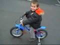 videos de Maxime fait du vélo décembre 2007.wmv