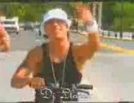 Nicky Jam Ft En La Cama Daddy Yankee