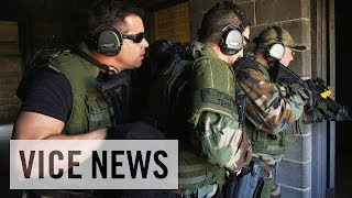 米で多発するネット犯罪、スワッティング。偽通報で警察特殊部隊を出動させる