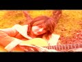 videoclip del tema 'ojal� nos despierte la lluvia' de la cantante malague�a aurora guirado.