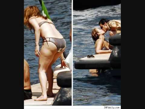 Celebrities with cellulite