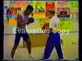 ΣΠΑΝΙΟΣ * michael Watson στα μαξιλάρια που 
εκπαιδεύουν για μια πάλη * ΣΠΑΝΙΑ