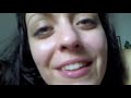Sta tizia ha conosciuto un tipo nel treno. Serata insieme. Notte insieme. La mattina dopo il tipo scivola via lasciando un biglietto che dice che si sposa tra poco. Lei ora vuole rintracciarlo a tutti i costi. http://www.youtube.com/watch?v=0-TcisbdjBM