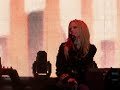 Avril Lavigne Live March.5 Hot