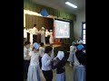 Los alumnos homenajearon a la escuela, en el dia del Patrono, con una danza típica.