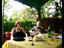 il fait trop chaud pour chanter, jouer de la guitare et de la planche � laver. apr�s un barbecue et un coup de gnole, on chante du blues et voil� ce que cela donne. humour vous avez dit humour.
