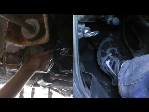 how to bleed clutch fluid