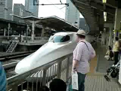 N700系のぞみ号発車