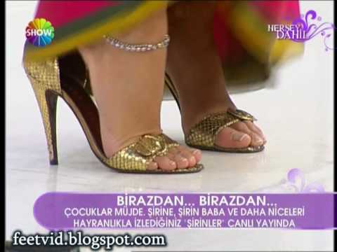 çağla şıkel