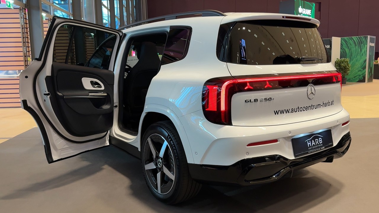 New MERCEDES GLB 2026 - PRACTICALITY test, TRUNK SPACE & sliding rear seats