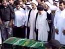 مقطع مؤثر جداً حشود جماهيرية تشيع (علي جاسم)الذي سقط بعد قمع الامن مسيرة المعارضة وبعد احتجاجات الشارع على المنع  التفاصيل http://truth.maktoobblog.com