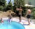 gigio e dade in piscina