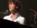Mika Berlin: Over my Shoulder