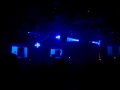 pacou, dave tarrida y javi bici jr. pinchando en danzoo, sala macumba. techno de la mano del sello tresor con un gran cierre de javi bici jr.