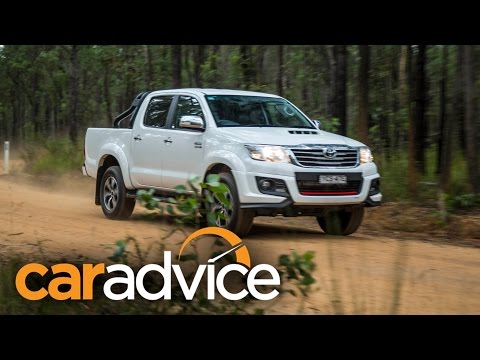2015 Toyota HiLux Black Edition video review 2015 Toyota HiLux Black Edition video review