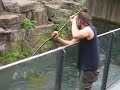 Knutis Wasserspiele mit Papi :-)